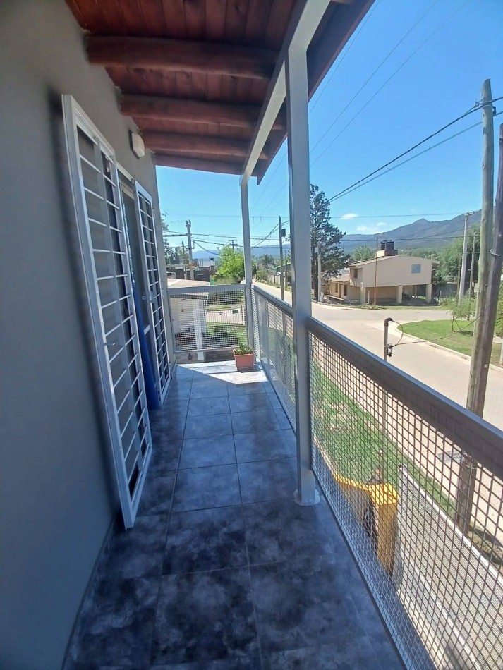 Dos departamentos con vista a las sierras