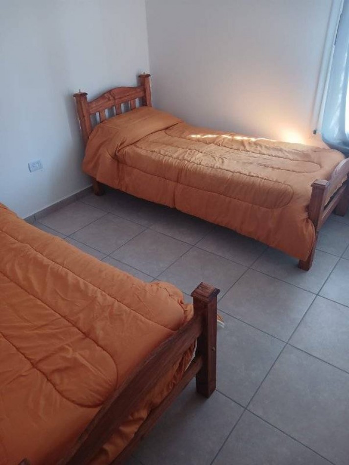 CASA TOTALMENTE AMOBLADA 