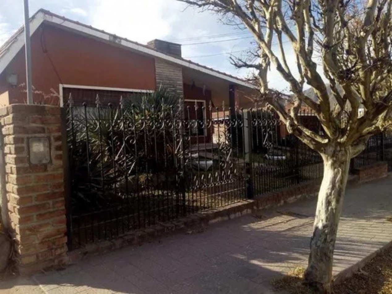 Venta Chalet + Departamento
