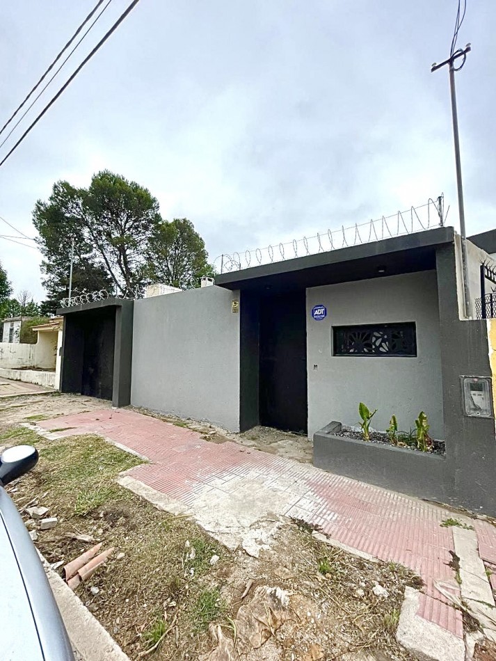 Venta casa+dpto en Cosquin